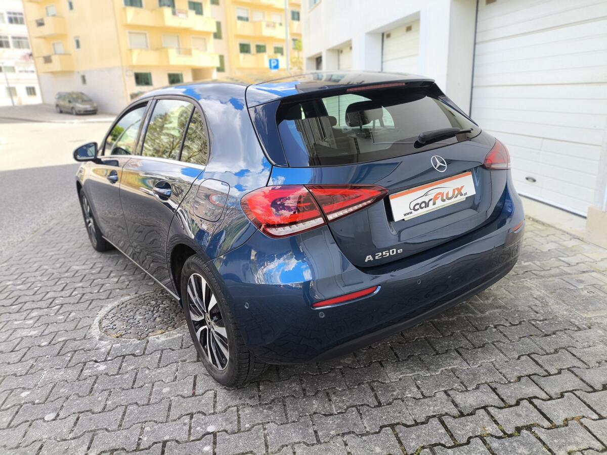 Mercedes A 250e 8G-DCT 218Cv -Plug-In Hybrid 2022