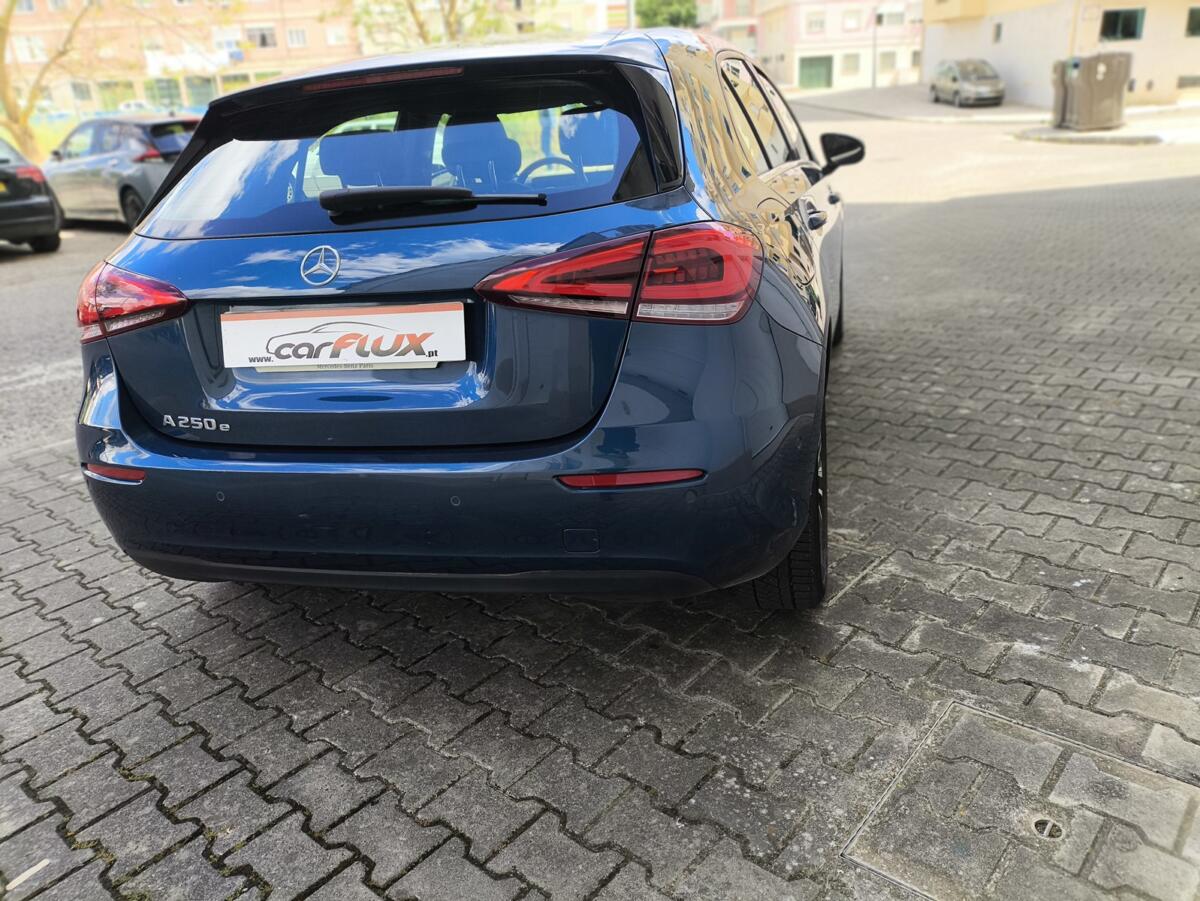 Mercedes A 250e 8G-DCT 218Cv -Plug-In Hybrid 2022