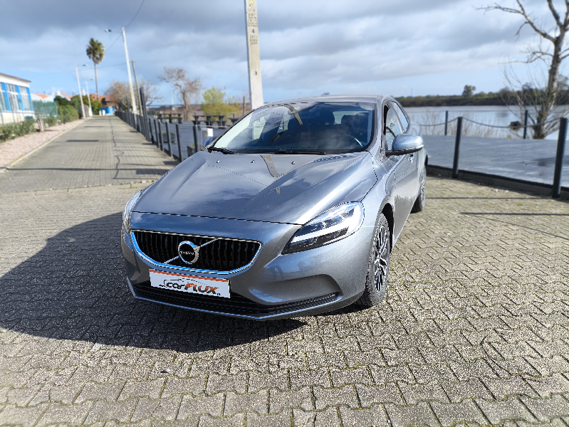 Volvo V40 2.0 Momentum D3 2019